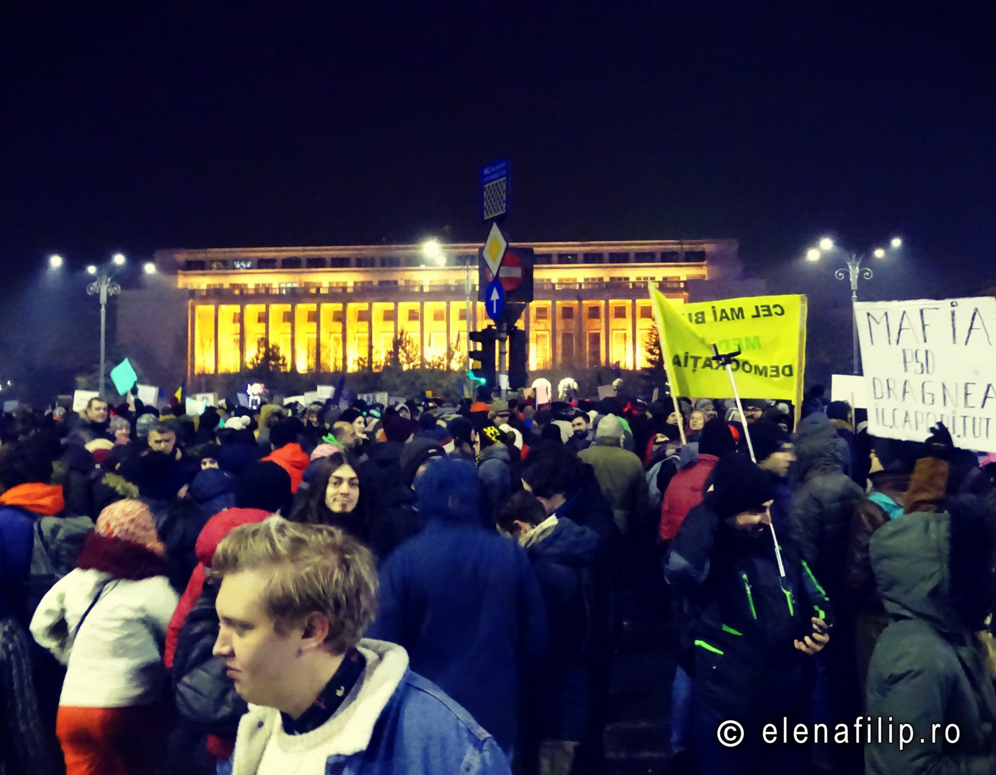 02.02.2017. Bucharest. 80.000 people. Emotional moments&funny messages. #Romania 